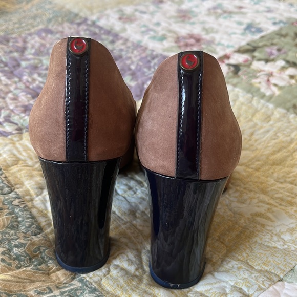 Brown leather pumps - Picture 3 of 4